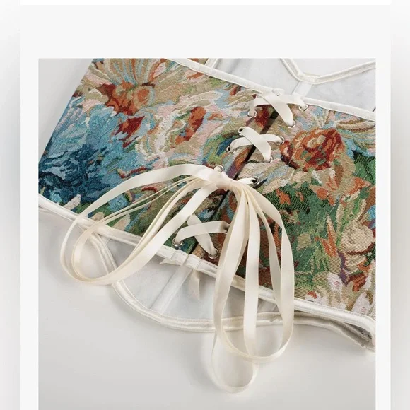 Floral Tapestry Crop Top with Ribbon Details - Picture 3 of 6